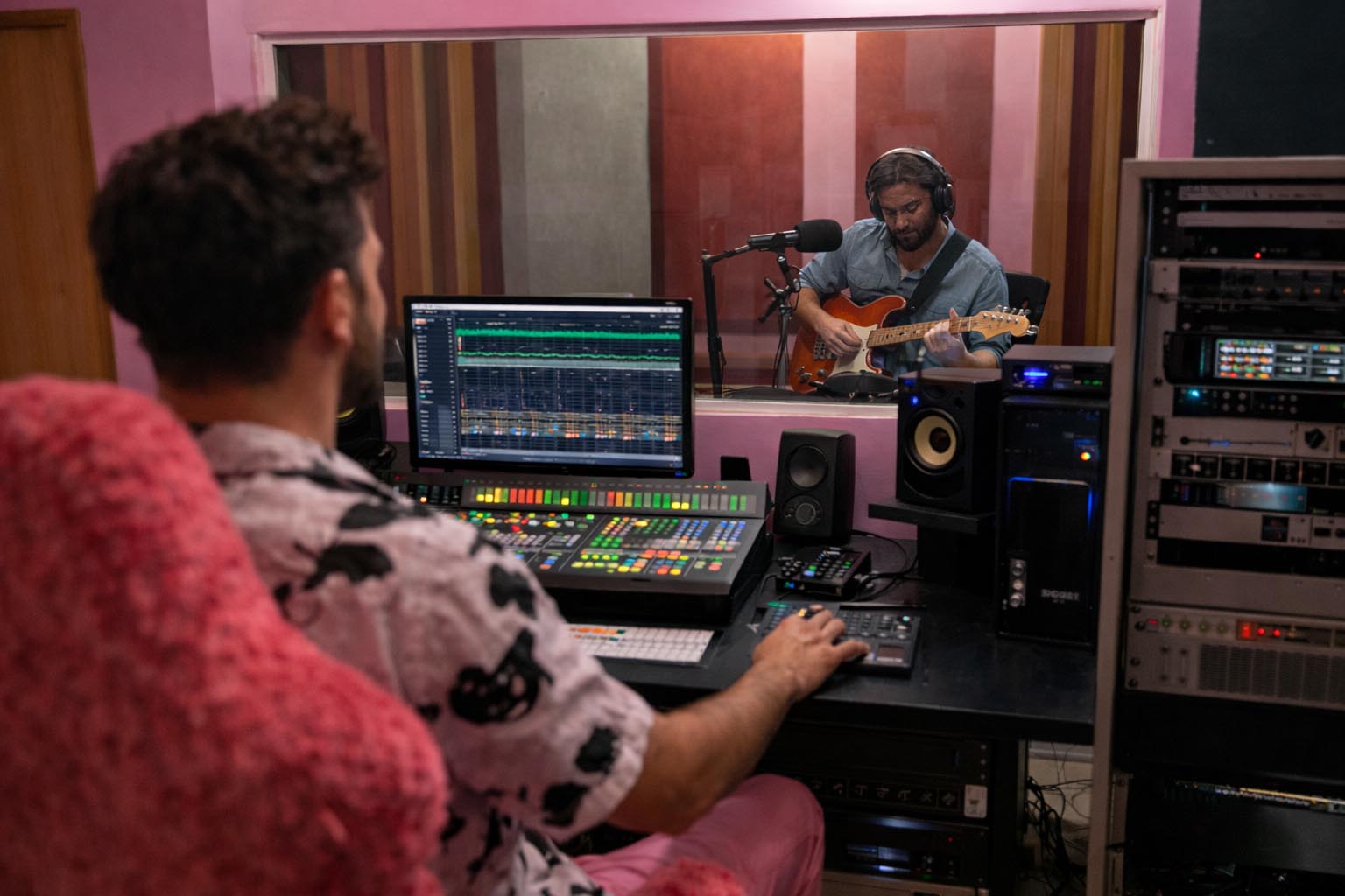 Estúdio de produção musical e gravação de voz